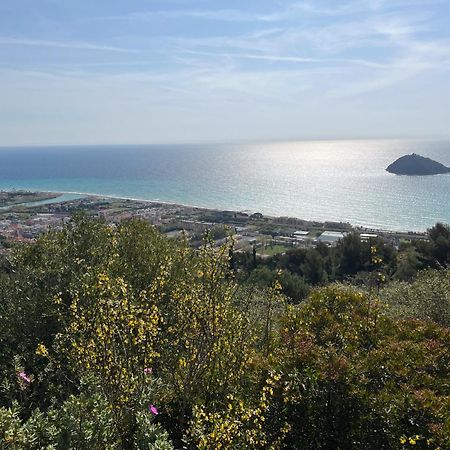 Le Torri Riviera Holiday Albenga Exteriér fotografie