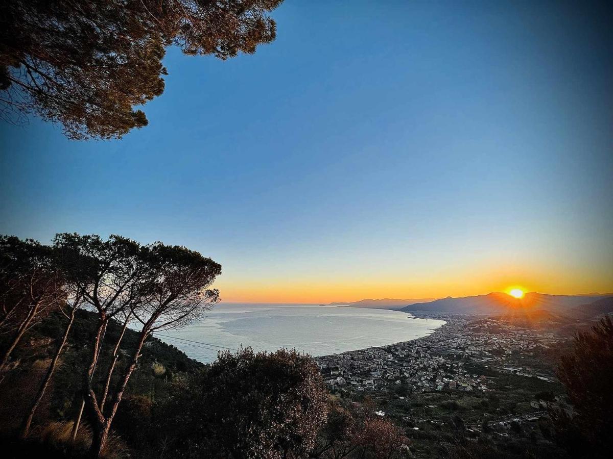 Le Torri Riviera Holiday Albenga Exteriér fotografie
